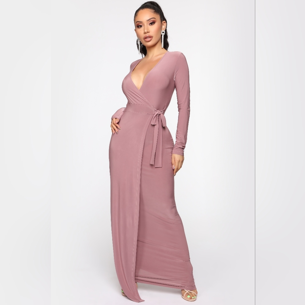 Mauve maxi wrap dress, size medium nwot